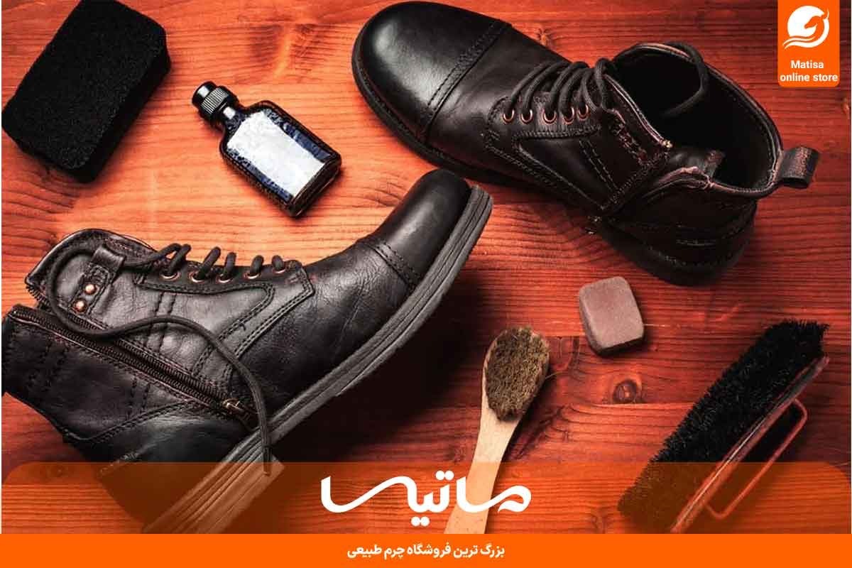 مقایسه کفش چرم و پارچه ‌ای